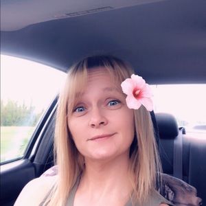 Meet your Posher, Denise